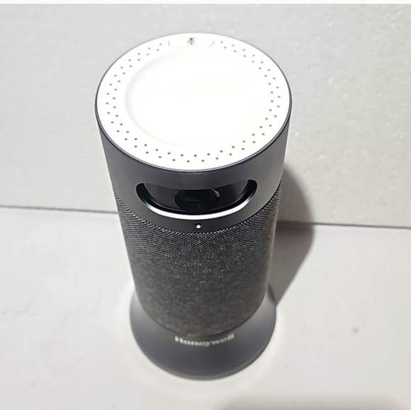 Honeywell Smart Home Security, All-In-One Self-Monitored System Cam Base Station - Picture 8 of 9